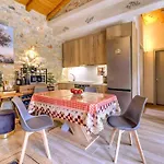 Crown House In Holiday home