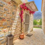 Crown House In Areopoli