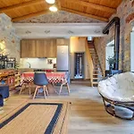 Crown House In Holiday home
