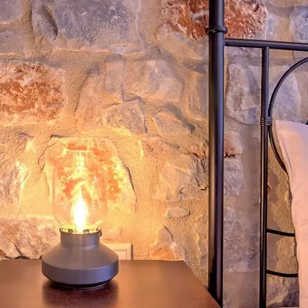 Crown House In Areopoli