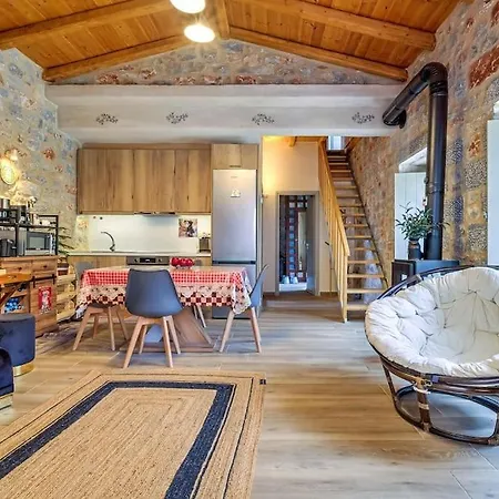Crown House In Areopolis Holiday home