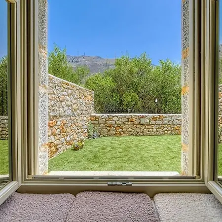 度假居 Crown House In