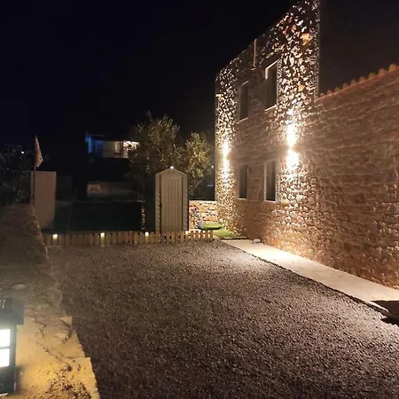 Crown House In Areopolis Holiday home